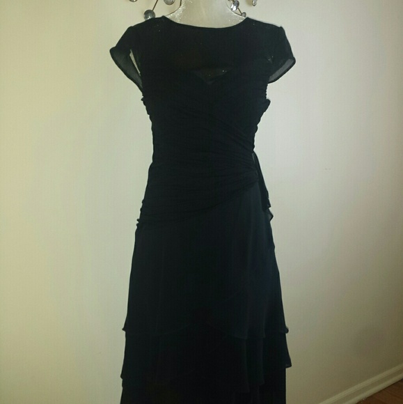 Sangria Layered Ruffle Dress - Picture 2 of 8